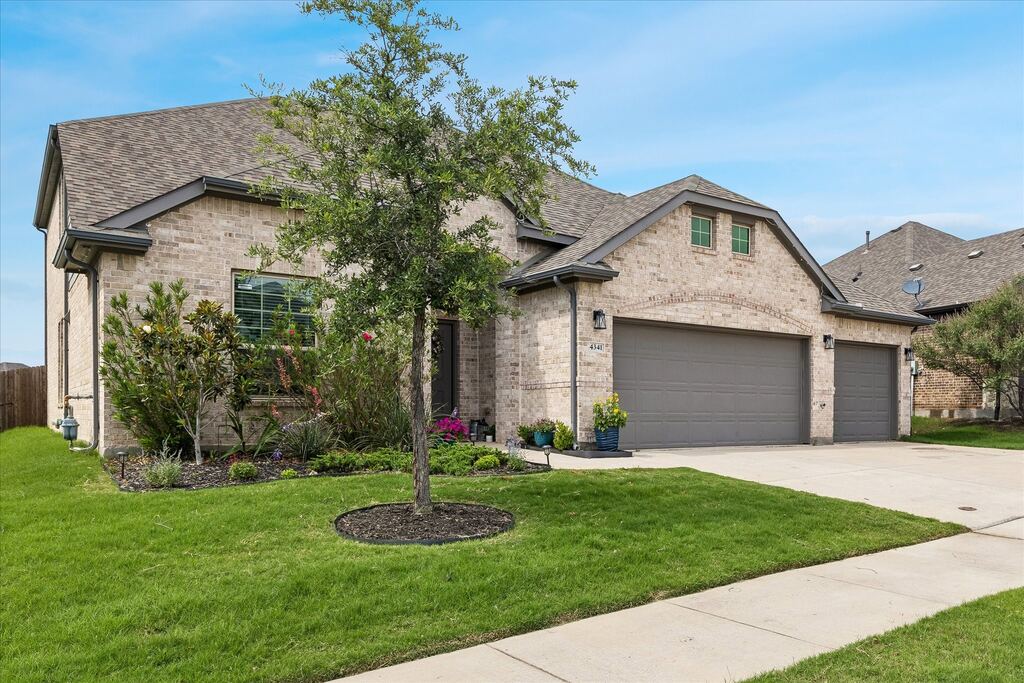 4341 Swallow Drive, Fort Worth, TX 76262 — photo 1