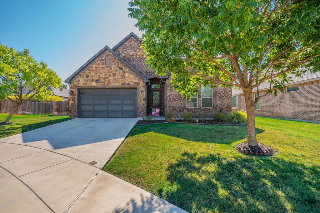 3005 Dry Creek Court, Decatur, TX 76234 — photo 1
