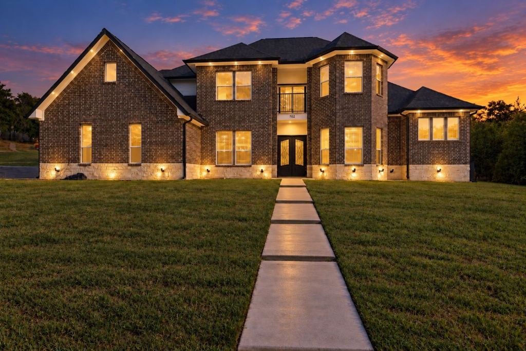 702 Linkcrest Drive, Duncanville, TX 75137 — photo 1