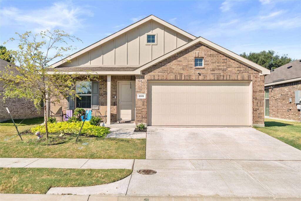 2015 Ava Drive, Ennis, TX 75119 — photo 1