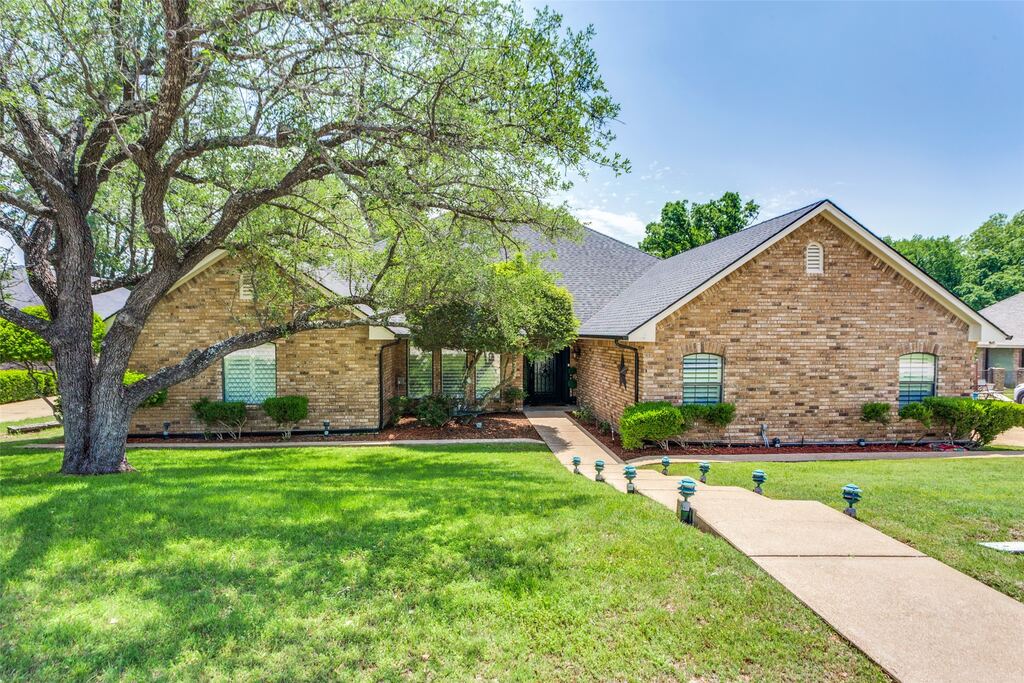 11905 Blue Creek Drive, Fort Worth, TX 76008 — photo 1
