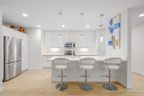 5055 Addison Circle 209