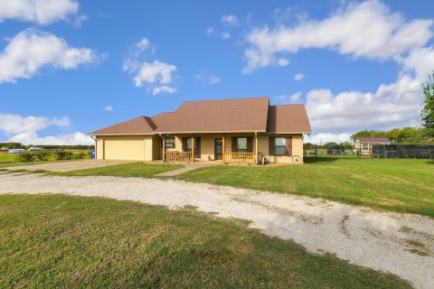 525 County Road 237, Gainesville, TX 76240 — photo 2