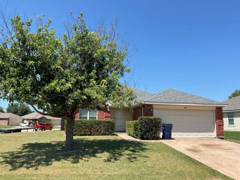 1001 Stockton Drive, Burleson