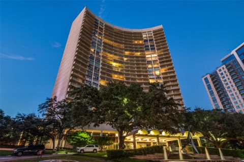 6211 W Northwest Highway 1004, Dallas