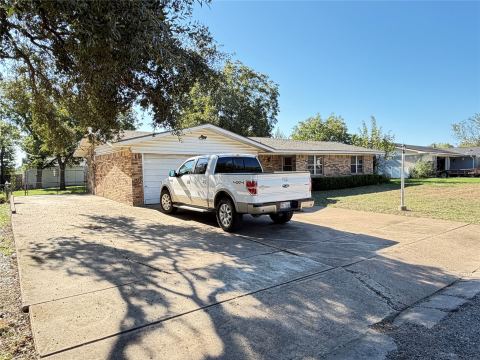 111 E Dawn Drive, Robinson