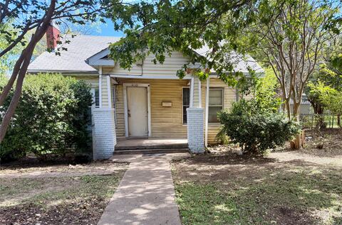 910 S Gilpin Avenue, Cockrell Hill, TX 75211 — photo 2