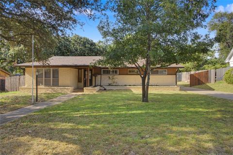 7232 Monterrey Drive, Fort Worth, TX 76112 — photo 3