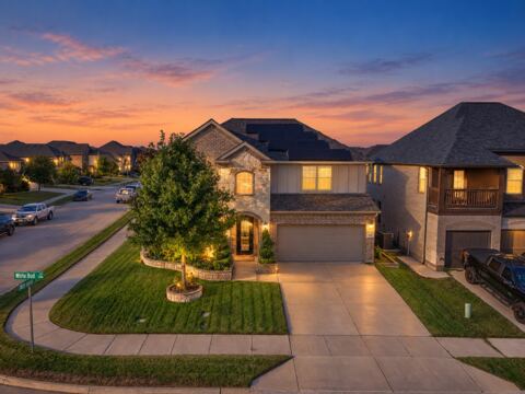 556 White Bud Lane, Fort Worth