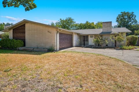 907 Melrose Drive, Richardson