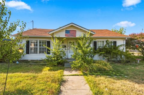 3840 Parrish Street, Bellmead