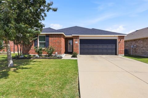 5925 Mountain Bluff Drive, Fort Worth