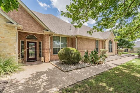 1049 Van Zandt Court, Haslet, TX 76052 — photo 2