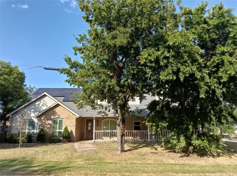 401 Pine Lane, Tolar