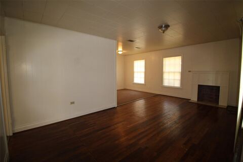 323 N Houston Street, Grand Saline, TX 75140 — photo 2