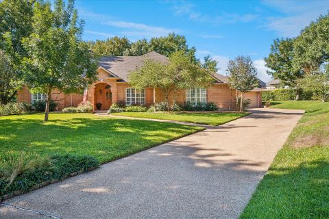 4424 Fair Ridge Drive, Fort Worth