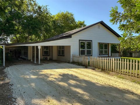 403 N Gaither Street, Glen Rose, TX 76043 — photo 3
