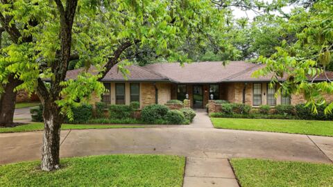 1305 Cliff Drive, Graham