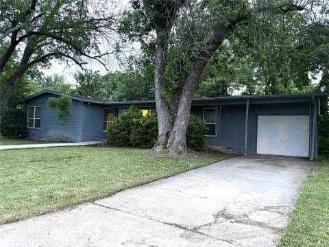 2829 Cecil Drive, Richland Hills, TX 76118 — photo 2