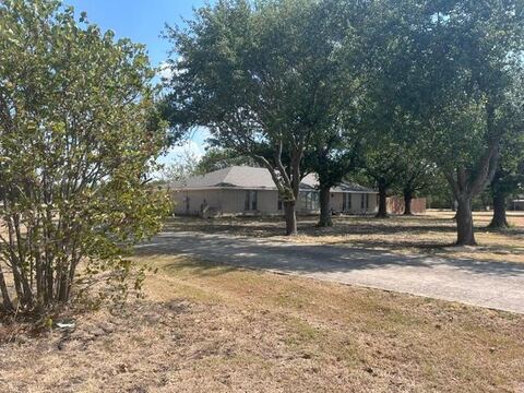 1353 Beasley Boulevard, Whitewright, TX 75491 — photo 2
