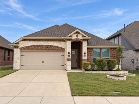 658 Erin Hills Drive, Red Oak