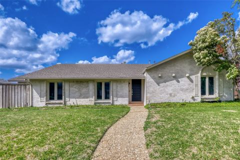 6639 Winterwood Lane, Dallas