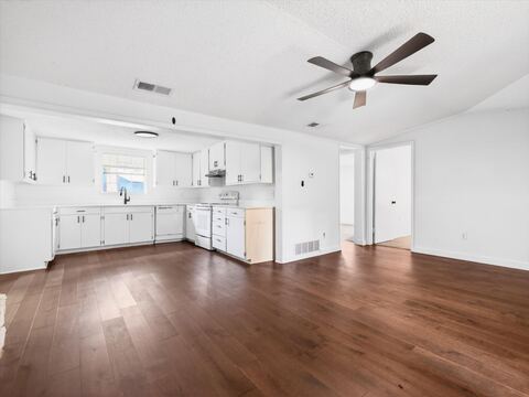215 Folly Beach Drive B, Lake Dallas, TX 75065 — photo 3