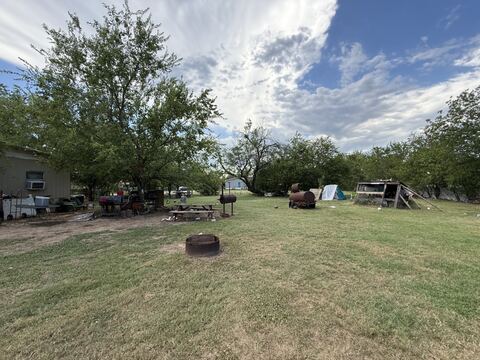 1716 SW 6th Avenue, Mineral Wells, TX 76067 — photo 3