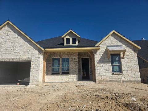 512 Mitchell Boulevard, Weatherford