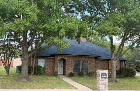 1712 Colonial Court, Prosper
