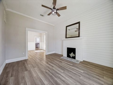 917 W Sears Street, Denison