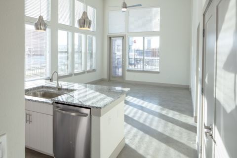 601 N Oak Street 116, Roanoke