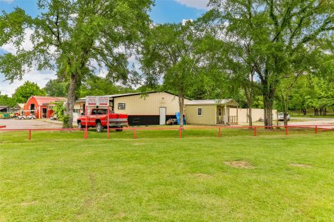 59 Shawnee, Whitesboro, TX 76273 — photo 2