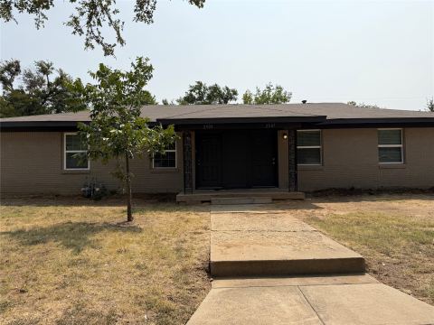 2505 Normont Circle, Fort Worth