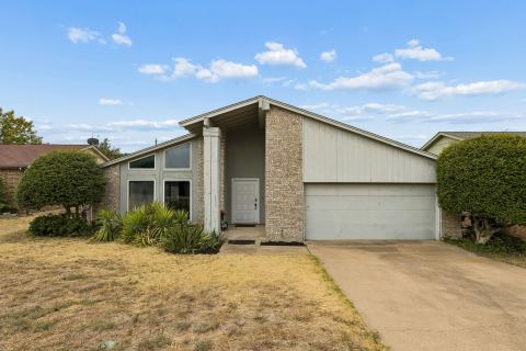 7012 Woodacre Road, Fort Worth