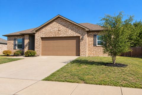 2308 Agate, Glenn Heights, TX 75154 — photo 2