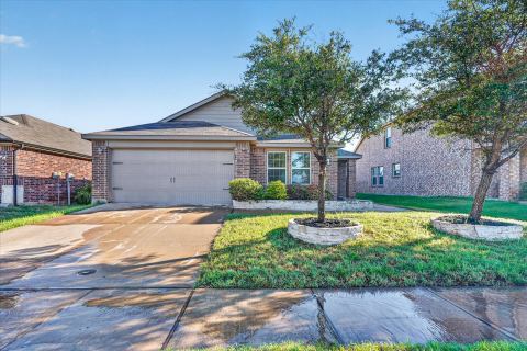 2428 Rosharon Drive, Forney