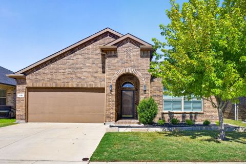1121 Lakin Road, Fort Worth