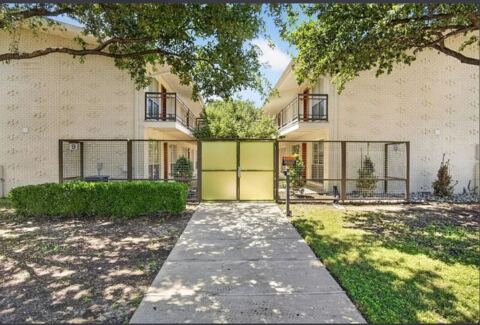 4616 W Lovers Lane 205, Dallas
