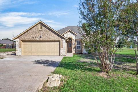 204 Bounding Main Street, Gun Barrel City