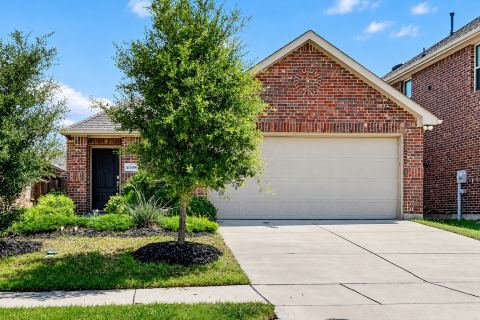 2138 Hobby Drive, Forney