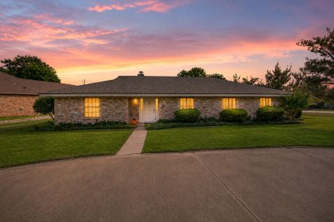 5132 Fairway Circle, De Cordova