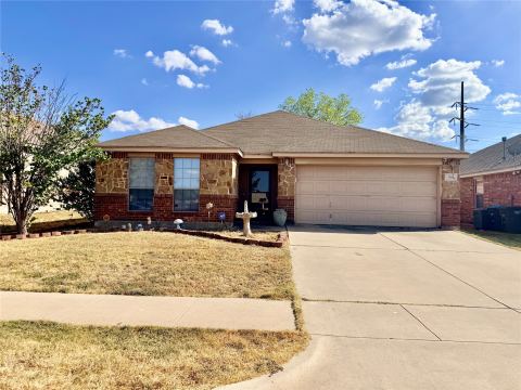 7028 Seton Hall Drive, Fort Worth