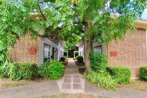 2708 McCart Avenue 2710, Fort Worth