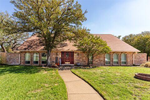 1803 Arrowhead Drive, Pantego