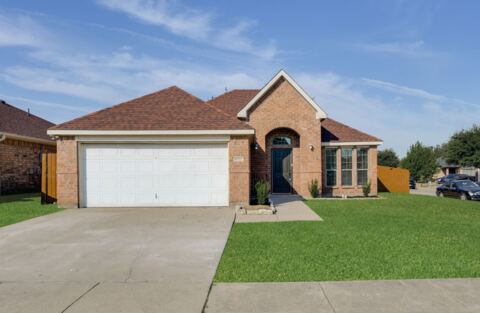9300 Rhoni Court, Fort Worth
