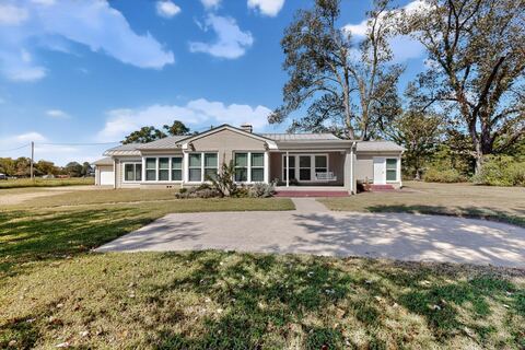 1800 W Frank Street, Grand Saline, TX 75140 — photo 2