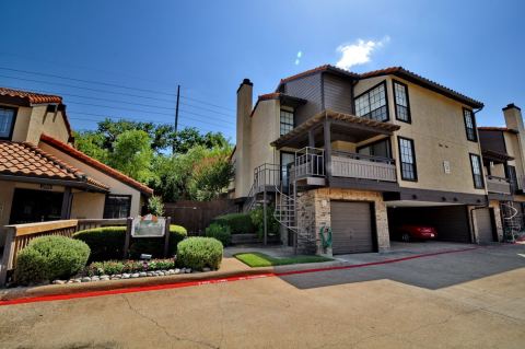 2610 Lakehill Lane 3B, Carrollton