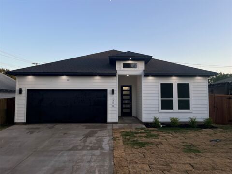 1350 Claude Street, Dallas