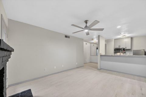 1810 N Garrett Avenue 124, Dallas